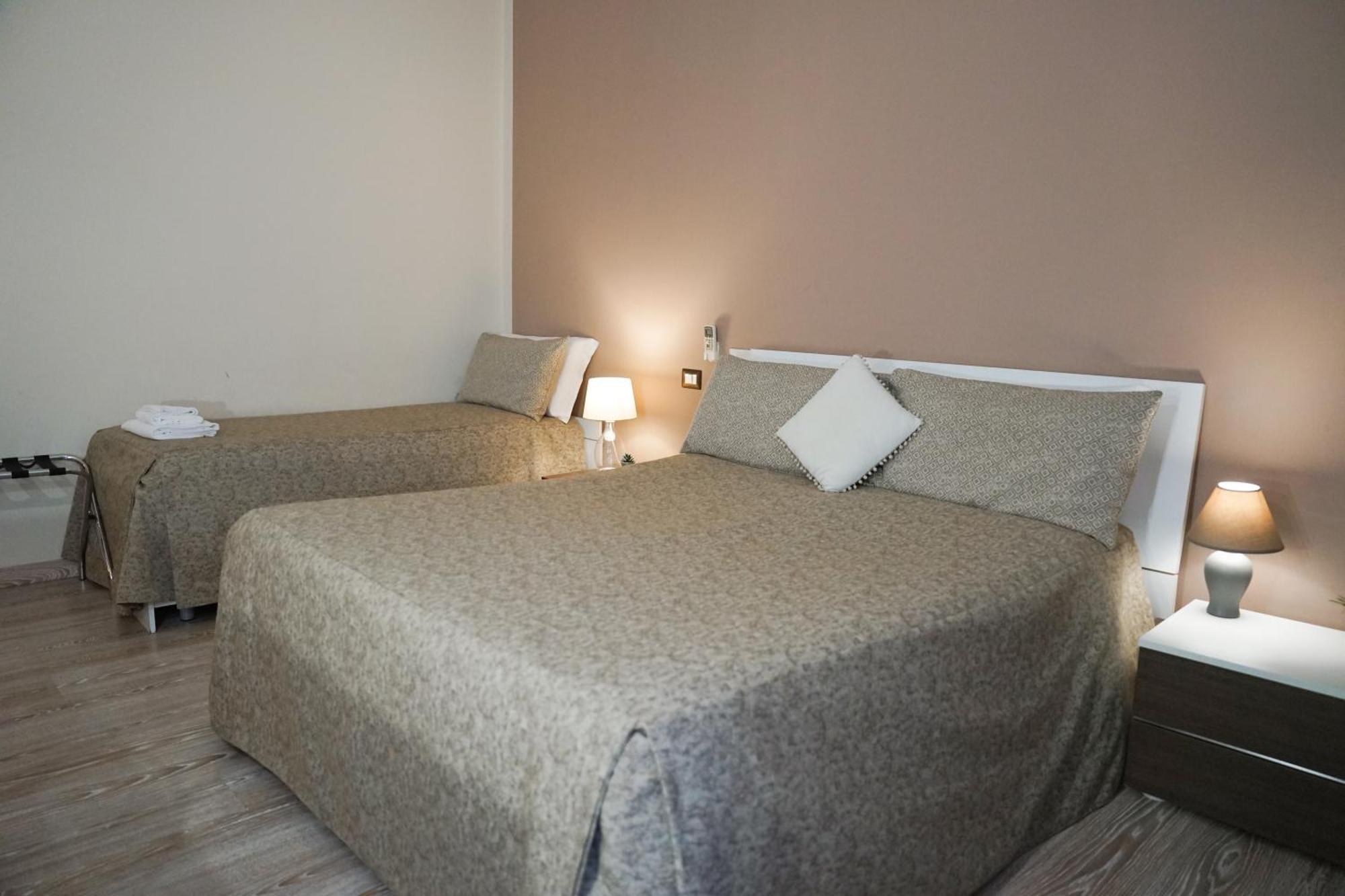 Salernoprestige Rooms Екстериор снимка