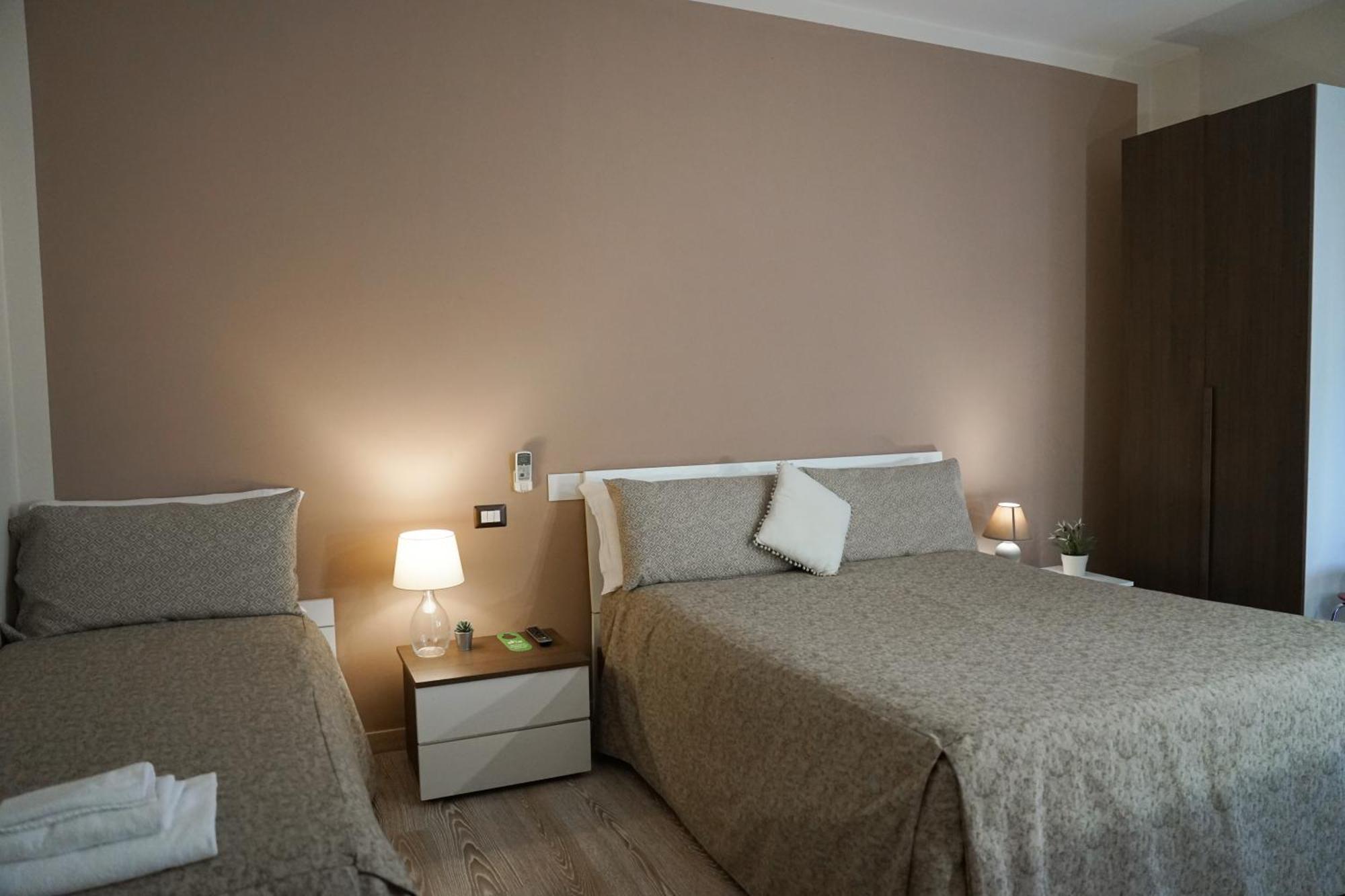 Salernoprestige Rooms Екстериор снимка