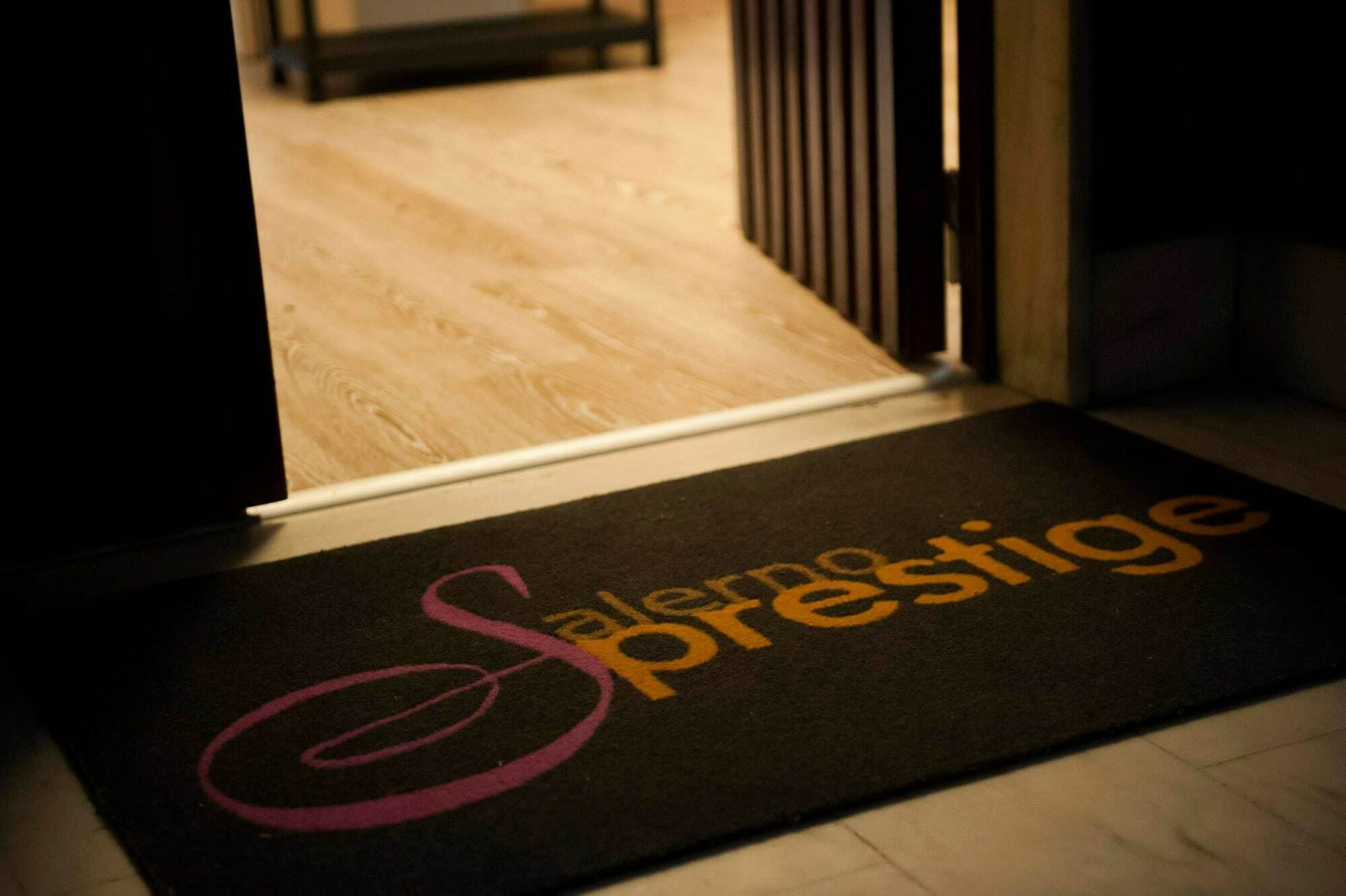 Salernoprestige Rooms Екстериор снимка